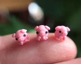 Tiny Clay Animals Easy, Mini Clay Ideas Animals, Tiny Clay Ideas, Mini Sculptures Clay, Mini Clay Figures, Small Clay Animals, Polymer Clay Decor, Clay Models, Easy Clay Sculptures