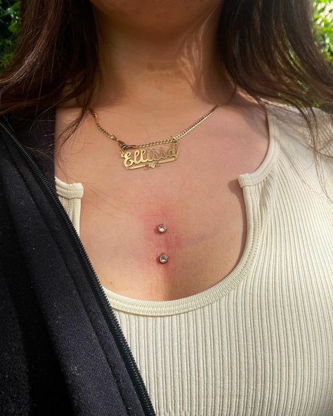 Magnificent Dermal Piercing Ideas That You Can Embellish On Your Body - Psycho Tats Hip Dermal Piercing Aesthetic, Dermal Body Piercings, Heart Dermal Piercing, Body Dermal Piercing, Dermal Neck Piercing, Back Surface Piercing, Double Back Dermal Piercing, Sternum Piercing Surface, Piercings Body Ideas