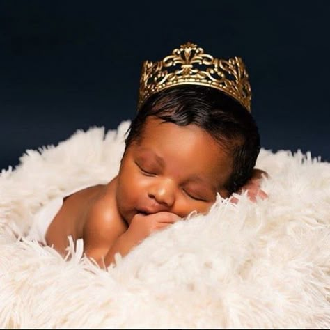 Black Infant Photoshoot Ideas, Home Photoshoot Ideas Black Women, Infant Photoshoot Ideas, Newborn Baby Boy Photoshoot, Baby Boy Photo Shoot Ideas, Nadirah Ali, Baby Photo Shoot Ideas, Newborn Black Babies, Baby Photoshoot Ideas