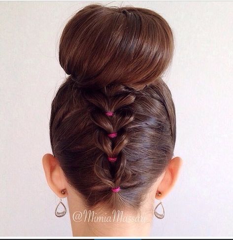 Braid To Bun, Upside Down Braid, Casual Updo, Sock Bun, Pull Through Braid, Hairstyles For Girls, Braided Updo, Pull Through, For My Daughter