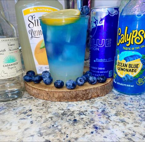 Sp Drinks - Blueberry Lemonade Anyone 😋 Calypso Lemonades... | Facebook Calypso Lemonade Alcohol, Calypso Lemonade Cocktails, Red Bull Mixed Drinks Non Alcoholic, Redbull Drink Recipes, Casamigos Tequila Drinks, Summer Drinks Alcohol Recipes, Fun Drinks Alcohol, Bar Business, Pretty Alcoholic Drinks