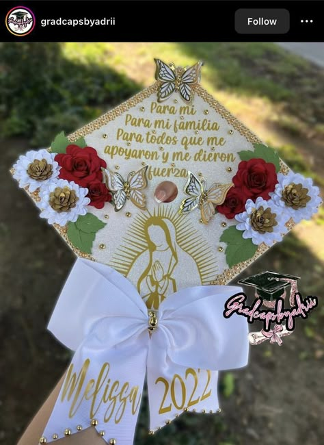 Funny Grad Cap Ideas, Senior Year Diy, Graduation Shirts For Family, Graduation Cap Decoration Diy, High School Graduation Cap, College Graduation Cap Decoration, Quince Decorations, Grad Cap Designs, Graduation Crafts