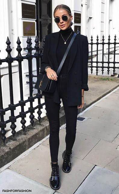 Black blazer / Street style fashion #blazer #fashion #womensfashion #streetstyle #ootd #style  / Pinterest: @fromluxewithlove Svarta Outfits, All Black Outfits For Women, Frida Style, Black And White Outfit, Looks Black, Mode Ootd, Ținută Casual, Modieuze Outfits, Elegantes Outfit