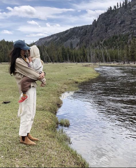 Mountain Mom Aesthetic, Midwest Mom Aesthetic, Granola Kids Aesthetic, Granola Mom Aesthetic, Family In Nature, Outdoor Mom, Granola Mom, Crunchy Mom, Mommy Outfits