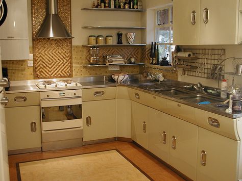 Our English Rose Kitchen | Flickr - Photo Sharing! Funky Kitchens, English Rose Kitchen, Vintage Inspired Room, Rose Kitchen, Steel Company, Funky Kitchen, Retro Kitchens, Raymond Loewy, Pastel Kitchen