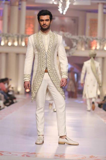 Latest Wedding Designer Sherwanis for groom || Styling Ideas | Bling Sparkle Men Couture, Indo Western Dress For Men, Indian Sherwani, Mens Indian Wear, Boys Kurta Design, Embroidered Sherwani, Stylish Men Wear, Bridal Couture Week, Groom Dress Men