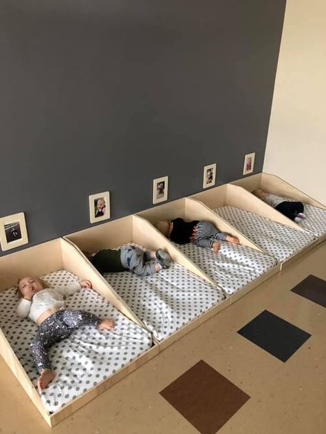 Daycare Room Design, Infant Room Daycare, Daycare Setup, Home Daycare Ideas, Daycare Rooms, Home Childcare, Kindergarten Interior, Daycare Decor, Daycare Design