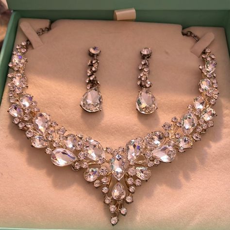 Nwot! Box Has A Few Minor Dents But This Set Is Ready For A Beautiful Bride Or Going To The Opera?? It’s Just A Fabulous Set. Pink Quince Necklace, Necklace For Quinceanera, Quince Jewelry Silver, Quincenera Jewelry, Quince Necklace Gold, Quince Necklace, Bd Gifts, Aurora Jewelry, Quince Jewelry