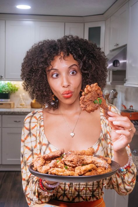 Vegan Fried Chicken — One Great Vegan Dairy Free Gravy, Vegan Chicken Recipes, Fried Chicken Coating, Mushroom Marinade, Fried Chicken Dinner, Canned Jackfruit, Vegan Fried Chicken, Vegan Barbecue, Kentucky Fried Chicken