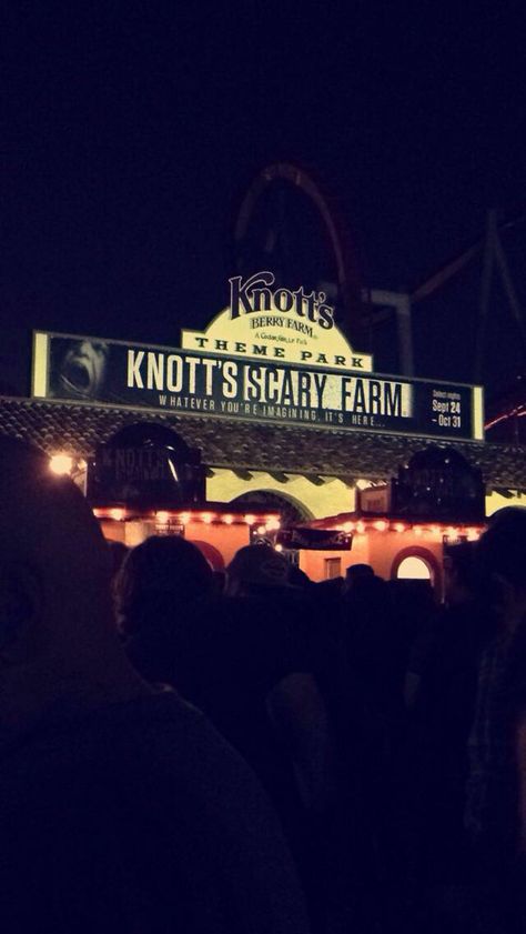 Knotts scary farm #fun Knotts Scary Farm Aesthetic, Knott’s Scary Farm, Knotts Scary Farm, Haunted Maze, Scary Farm, Farm Fun, Knotts Berry Farm, Berry Farm, Halloween Aesthetic