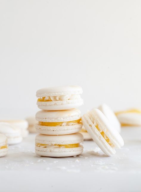 Coconut Cream Frosting, Macaron Filling, Coconut Frosting, Lemon Coconut, Coconut Chips, Gel Food Coloring, Cream Frosting, French Macarons, Organic Sugar