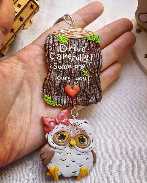 Clay Keychain, Handmade Clay Jewelry, Clay Wall Art, Clay Crafts Air Dry, Clay Craft, Art Decor Diy, Clay Art Projects, Clay Miniatures, Art N Craft