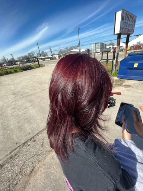 Medium Hair Peekaboo Color, Dark Red Medium Length Hair, Maroon Hair Short, Maroon Peekaboo Hair, Inner Color Hair, Berry Red Hair, Violet Red Hair, Red Violet Hair, Maroon Hair