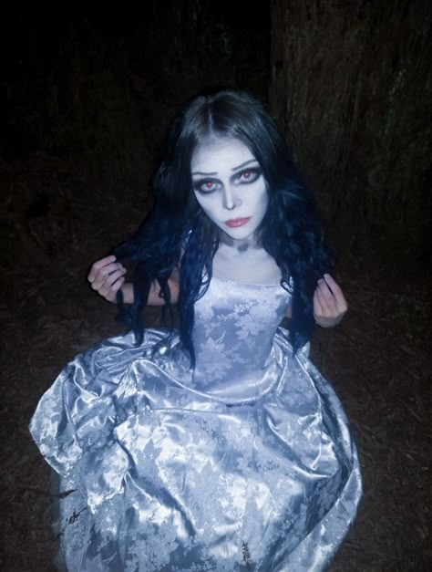 Tim burton cosplay emily corpse bride Tim Burton Halloween Costumes, Corpse Bride Dress, Halloween Costume Wedding, Halloween Bride Costumes, Halloween Costumes For Sale, Fashion Costume Halloween, Emily Corpse Bride, Corpse Bride Costume, Horror Halloween Costumes