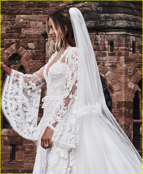 ciara russell wilson share official wedding photos 01 Ciara Wedding, Classic Wedding Gown, Ciara And Russell Wilson, Ciara And Russell, Cowgirl Wedding, Southern University, Celebrity Wedding Dresses, Russell Wilson, Traditional Wedding Dresses