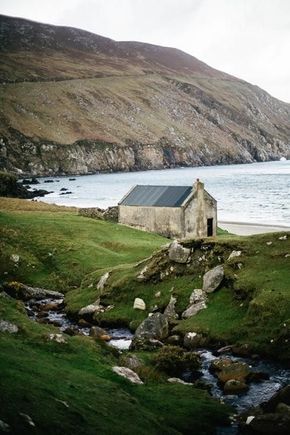 Ireland / Beth Kirby More Beth Kirby, Ireland Scotland, Irish Countryside, Irish Cottage, Beautiful Ireland, Visit Ireland, Local Milk, Ireland Countryside, Places Ireland countryside Irish cottage near the waters edge | Jennifer Chong // Beth Kirby / Local Milk One day I will be visiting Ireland!!! LOVE THIS PLACE Irish countryside Beautiful Ireland. Beth Kirby, Irish Countryside, Irish Cottage, Piscina Natural, Ansel Adams, Old Stone, To Infinity And Beyond, Stone House, Ireland Travel