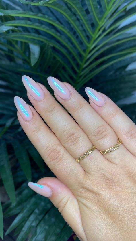 Soft Blue Chrome Nails, Opi Chrome Blue Plate Special, Clear Blue Chrome Nails, Blue Nails With Pink Chrome, Light Blue Irridescent Nails, Blue Chromatic Nails, Light Blue Pink Nails, Nice Chrome Nails, Blue Chrome French Tip Nails Almond