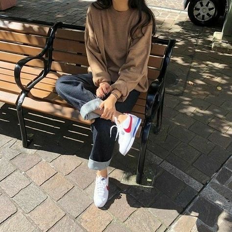 Cute Autumn Outfits, Nike Cortez Outfit, Skater Girl Outfits Grunge, Tokyo Street Fashion, Cute Autumn, Skater Girl Outfits, Upload Image, London Street Style, Korean Fashion Trends