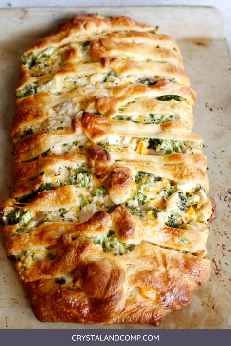 Chicken Broccoli Ring Recipe Chicken Broccoli Ring, Chicken Broccoli Braid, Broccoli Braid, Easy Chicken And Broccoli, Using Crescent Rolls, Crescent Roll Recipes Dinner, Recipes Using Rotisserie Chicken, Crescent Ring, Crescent Roll Recipes