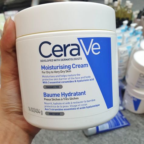 Almost The whole range of Cerave is Available in stock 🔥 All Available On Sale Price ❤ Price on picture ✅ Inbox us / ORDER from website Get an extra discount with code: new10 https://lavishta.com/?s=cerave&post_type=product&product_cat=0 Cerave Moisturizer For Dry Skin, Cerave Moisturizer, Cerave Skincare, Skincare Aesthetic, Moisturizer For Dry Skin, Daily Moisturizer, Moisturizer Cream, Sale Price, Skincare Products