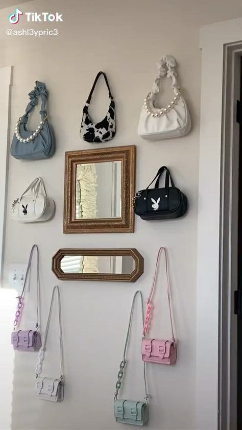 Purse Display Ideas Bedrooms, Purse Display Ideas, Hanging Purses, Purse Display, Handbag Display, Hello Kitty Purse, College Apartment Decor, Diy Bags Patterns, Bag Display