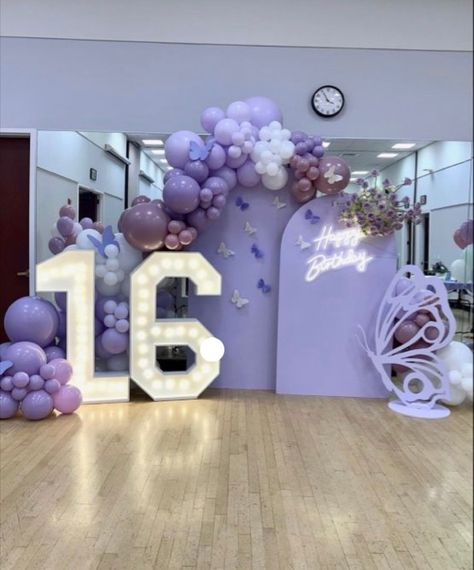 Butterfly Themed Debut Party, Light Purple Theme Party, Sweet Sixteen Party Ideas Lavender, Purple Butterfly Sweet 16 Decorations, Lavender And Gold Sweet 16, Sweet 16 Party Ideas Themes Purple, Purple 18th Birthday Party Ideas, Purple Butterfly Themed Birthday Party, Purple And White Sweet 16 Ideas