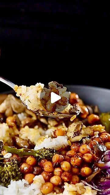 Wil Yeung on Instagram: "Dinner is served in 30mins with this extraordinary recipe 🥣🏃🏻🏃🏻‍♀️ Join me in this new YouTube episode and learn how to make a delicious sweet chili chickpea rice bowl recipe.

Clickable links in bio:
🎥 https://youtu.be/2b-BgTPbZjM
📚 www.yeungmancooking.com 

👇Ingredients and Directions pinned in comments👇

#yeungmancooking #cookwithconfidence #plantbasedcooking #plantbasedrecipe #asiancooking #asianinspired #easyrecipeideas #ricerecipes #easymeals #asianrecipes #sweetchili #sheetpandinner #mealpreprecipes" Chickpea Rice Bowl, Chickpea Rice, Rice Bowl Recipe, Rice Bowls Recipes, Bowl Recipe, Sheet Pan Dinners, Dinner Is Served, Sweet Chili, Rice Bowl