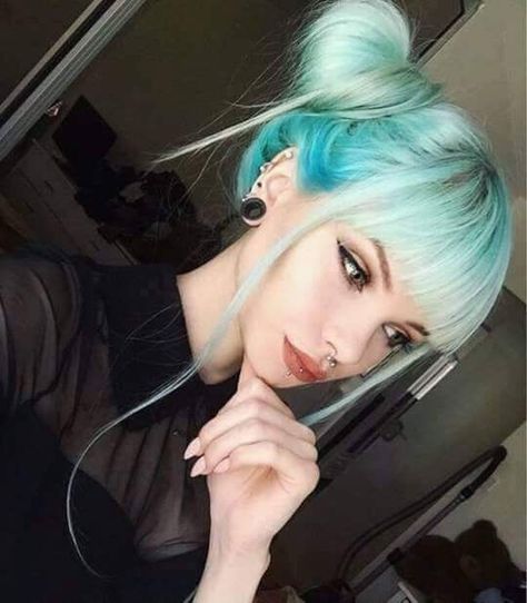 Colours of the Rainbow Dyed Hair Ombre, Short Dyed Hair, Moda Grunge, Chic Grunge, Dyed Hair Pastel, Panda Face, Dyed Hair Blue, Dyed Hair Purple, Pink Hair Dye