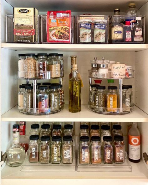 Pantry Drawer Organization, Pantry Drawer, Spice Cabinet Organization, Kitchen Cupboard Organization, Kitchen Pantry Organization, Cabinet Pantry, Organized Pantry, Drawer Organization, House Organisation