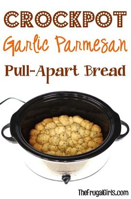 This Crockpot Garlic Parmesan Pull-Apart Bread will hit the spot for sure! It's the perfect addition to your dinner or party menu. SO delicious! Crock Pot Bread, Bread Pull Apart Recipes, Crock Pot Food, Dinner Side, Pull Apart Bread, Crockpot Dishes, Party Appetizer, Fun Foods, Crock Pot Slow Cooker