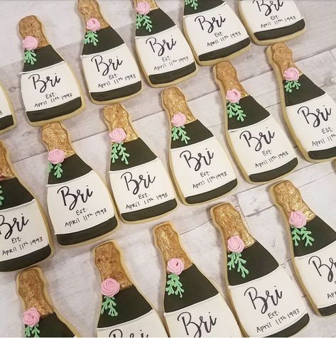 Champagne Birthday Ideas, 50th Cookies, Champagne Bottle Cookies, Napa Birthday, Champagne Cookies, Champagne Bachelorette, Bday Cookies, Wine Cookies, Wedding Shower Cookies