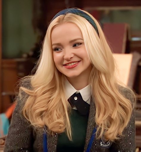 Dove Cameron Icons Blonde, Liv Rooney Icons, Liv Rooney Aesthetic, Blonde Dove Cameron, Dove Cameron Hair, Dove Cameron Blonde, Dove Cameron Icons, Liv Rooney, Estilo Rory Gilmore