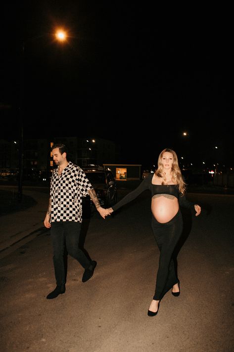 Edgy Pregnant Outfits, Retro Maternity Photoshoot, Night Time Maternity Photoshoot, Vegas Maternity Shoot, Grunge Maternity Shoot, Arcade Maternity Shoot, Unconventional Maternity Photos, Flash Maternity Shoot, Night Maternity Photoshoot