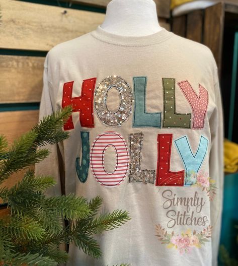 HOLLY JOLLY Long Sleeve Tshirt, Raggy Edge, Appliqued Long Sleeve T-shirt, Gildan, Christmas Shirt, Santa Shirts, - Etsy Embroidered Sweatshirt Diy, Christmas Sweatshirt Ideas, Diy Christmas Shirts, Applique Sweatshirt, Patchwork Sweatshirt, Patchwork Clothes, Quilted Clothes, Christmas Applique, Diy Sweatshirt