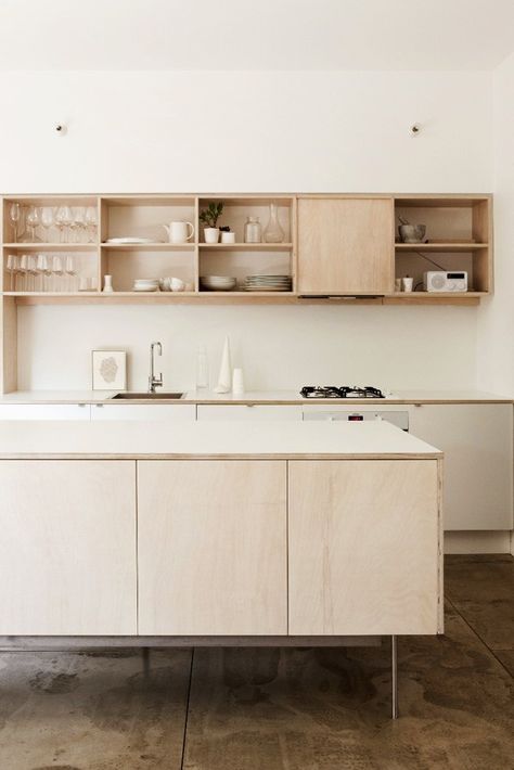 Cheap and stylish kitchen design? It's as easy as ply! Stylish Kitchen Design, Minimalist Dekor, Plywood Kitchen, Interior Dapur, Desain Pantry, Kabinet Dapur, Plywood Cabinets, Budget Kitchen, Organization Kitchen