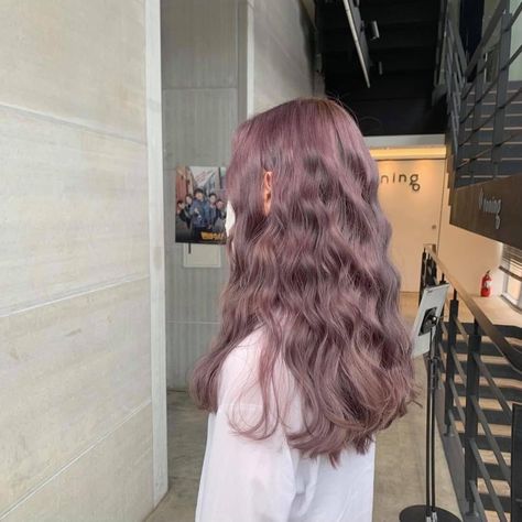 Lavender Beige Hair, Muted Hair Color, Mauve Hair, Pink Purple Hair, Beige Hair, Korean Hair Color, Hair Color Underneath, Pretty Hair Color, Hair Color Pink