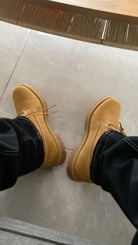 Boots Outfit Men, Jordan 4s, Sneaker Lovers, Custom Boots, Street Fashion Men Streetwear, Timberlands, Streetstyle Fashion, Shoe Inspo, Timberland Shoes