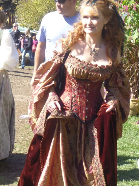 http://fairydustgems.deviantart.com/favourites/46269429#/d2ztg5h Red Ren Faire Outfit, Red Medieval Dress For Cosplay And Festivals, Red Pirate Dress, Red Fantasy Cosplay Costume, Ren Faire Outfit Ideas, Red Fantasy Costume For Larp, Ren Faire Outfits, Fair Outfits, Fest Outfits