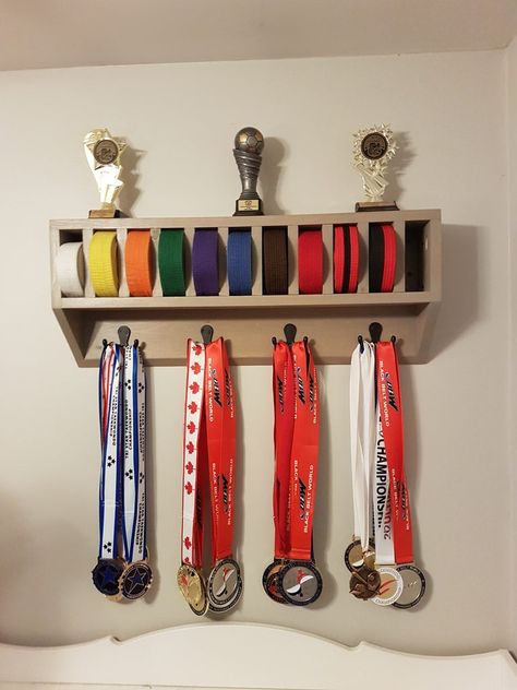 Taekwondo Belt Holder, Belt Display Diy, Kids Room Decoration Ideas, Taekwondo Belt Display, Taekwondo Belt, Karate Belt Display, Martial Arts Belt Display, Taekwondo Belts, Taekwondo Girl