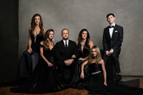 Black Tie Family Portrait, Black Tie Family Photo Shoot, Classy Family Photoshoot, Elegant Family Photoshoot Classy, Elegant Christmas Photoshoot Family, Adult Family Photoshoot, Glam Family Photos, Family Photos With Adult Children, Glam Family Photoshoot