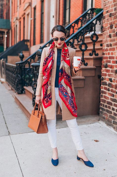 Carly The Prepster, Silk Scarf Outfit, Silk Scarf Style, Work Wear Outfits, How To Wear A Scarf, Scarf Outfit, Red Scarf, Looks Street Style, Red Scarves