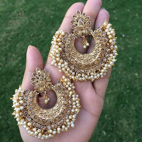 #jewelleries hashtag on Instagram • Photos and Videos Golden Earrings Indian, Golden Jhumka, Real Silver Necklace, Indian Jewelry Earrings, Antique Jewellery Designs, Accesories Jewelry, Indian Jewellery Design Earrings, Wedding Jewellery Collection, Bridal Fashion Jewelry