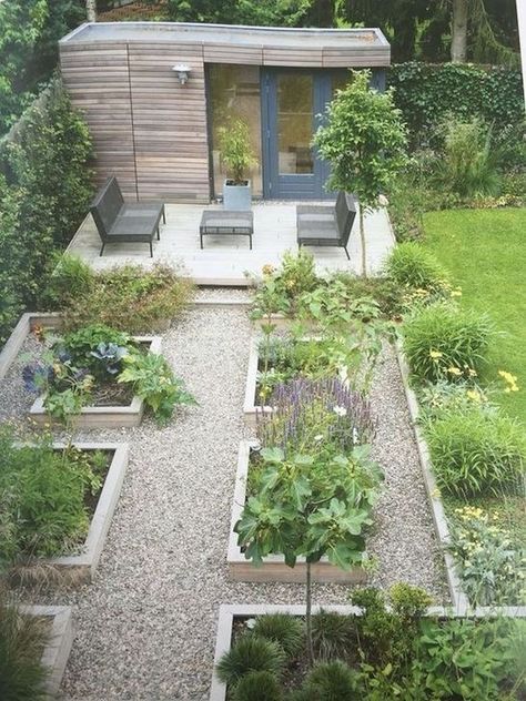 Small Cottage Garden Ideas, Garden Shed Diy, Vegetable Garden For Beginners, Backyard Vegetable Gardens, Contemporary Garden, Vegetable Garden Design, Beautiful Backyards, Small Garden Design, Easy Garden