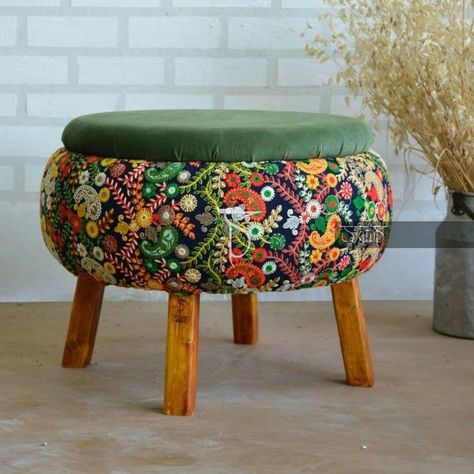 Kursi Ban, Diy Furniture Decor, Diy Sofa Table, Diy Patio Furniture Cheap, Diy Wall Art Decor, Diy Furniture Easy, Diy Sofa, Summer Decorating Ideas, Diy Cardboard Furniture