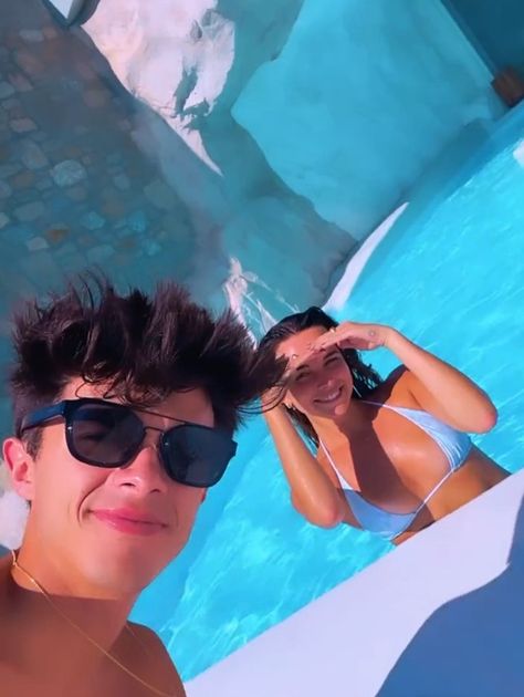 Cute Youtube Couples, Youtube Couples, Rivera Family, Amp World, Amp Squad, Cute Celebrity Couples, Famous Youtubers, Brent Rivera, Celebrity Couples