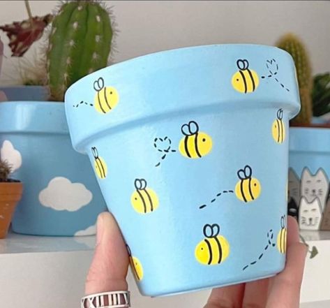 Plant Pot Ideas, Plant Pots Crafts, Pots Ideas, Terra Cotta Pot Crafts Diy, Tattoo Plant, Plant Pot Design, Diy Pottery Painting, Flower Pot Art, Terra Cotta Pot Crafts