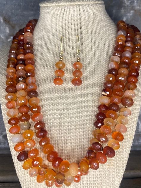 Fall Jewelry Trends, Unique Handmade Earrings, Its Fall, Carnelian Necklace, Brown And Orange, Brown Necklace, Bridal Fashion Jewelry, Beaded Lanyards, Stone Beaded Necklace