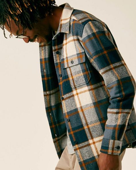 Check Overshirt Outfit, Shacket Outfit Men, Flannels For Men, Flannel Outfits Men, Oversized Shirt Outfit, Outfits Men Streetwear, Shirt Outfit Men, Mens Clothing Brands, Flannel Outfits