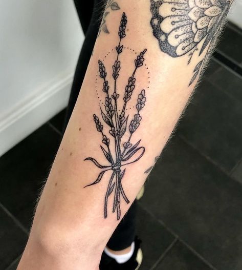 Lavender Bushel Tattoo, Lavender Tattoo On Leg, Bunch Of Lavender Tattoo, Unique Botanical Tattoo, Lavender Twig Tattoo, Big Lavender Tattoo, Lavender Sleeve Tattoo, Black And Grey Lavender Tattoo, Lavender Tattoo Sleeve