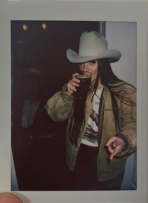 Vintage Carhartt Jacket, Book Mood, Luke Brooks, Done And Dusted, Cowboy Aesthetic, Carhartt Jacket, Looks Country, Cowgirl Aesthetic, Vintage Carhartt